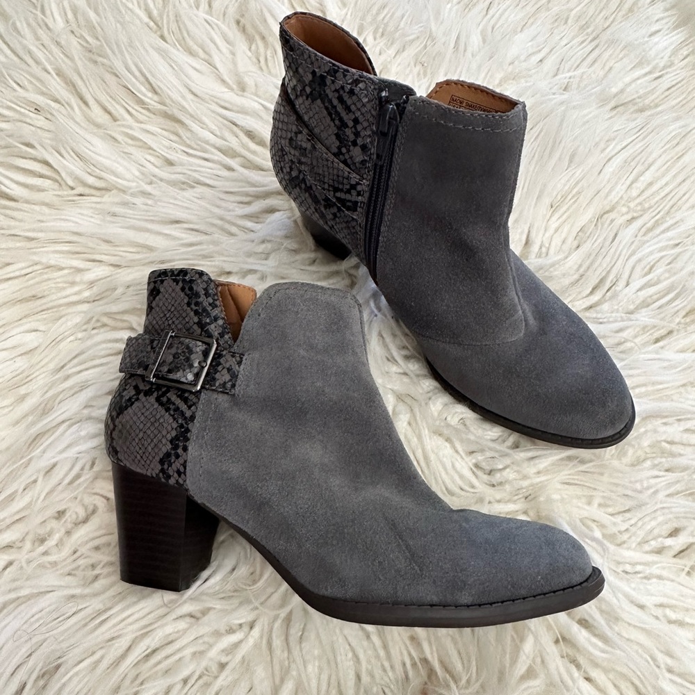 Vionic‎ Naomi grey suede snake print leather booties ladies size 7.5
